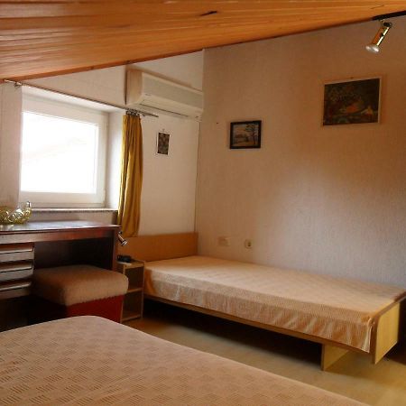 Apartments Simpa Njivice Ngoại thất bức ảnh