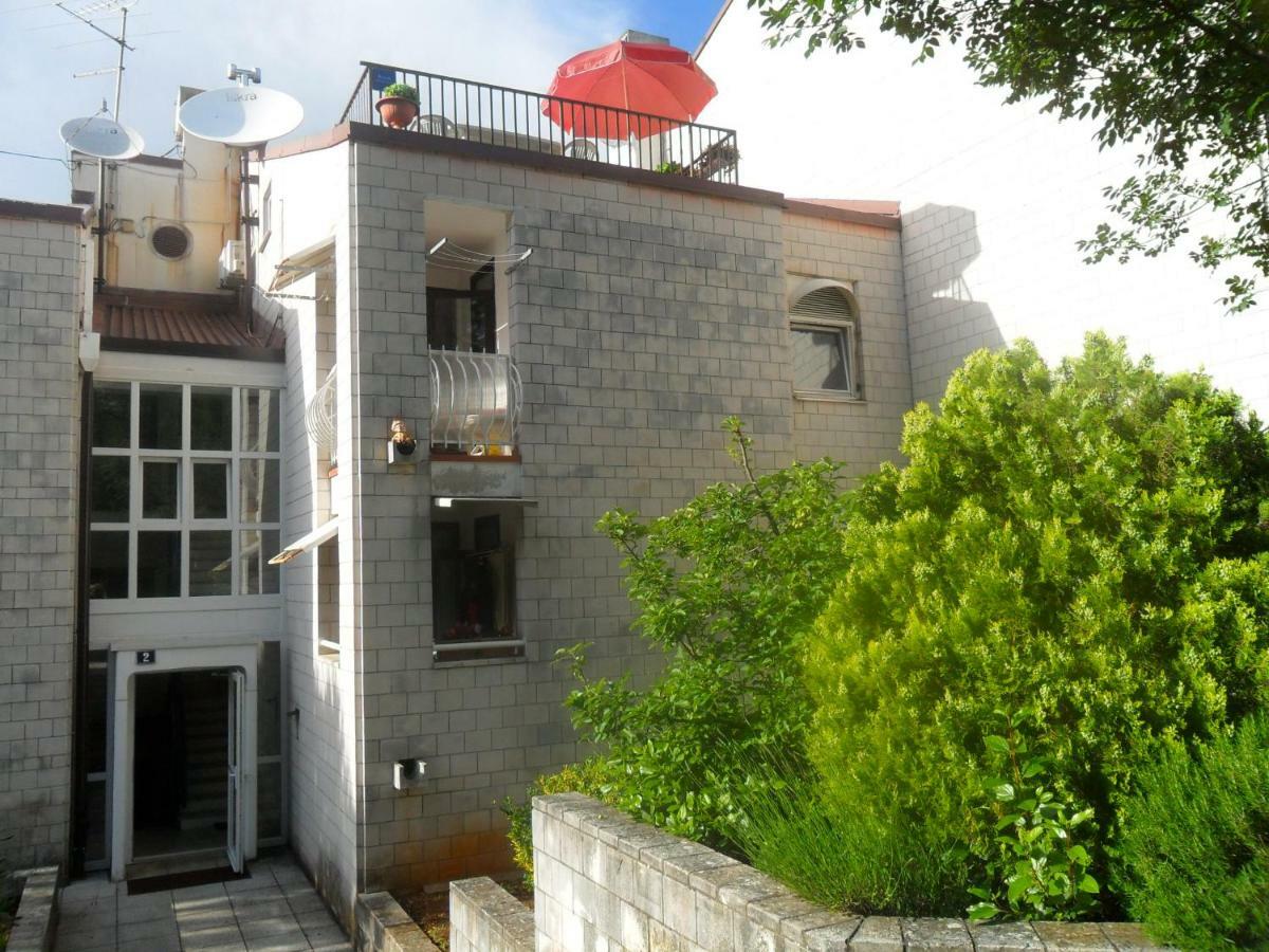 Apartments Simpa Njivice Ngoại thất bức ảnh