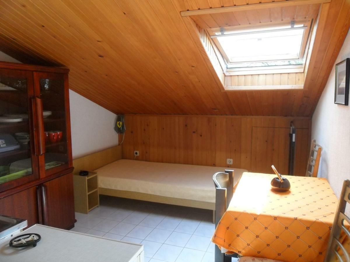 Apartments Simpa Njivice Ngoại thất bức ảnh