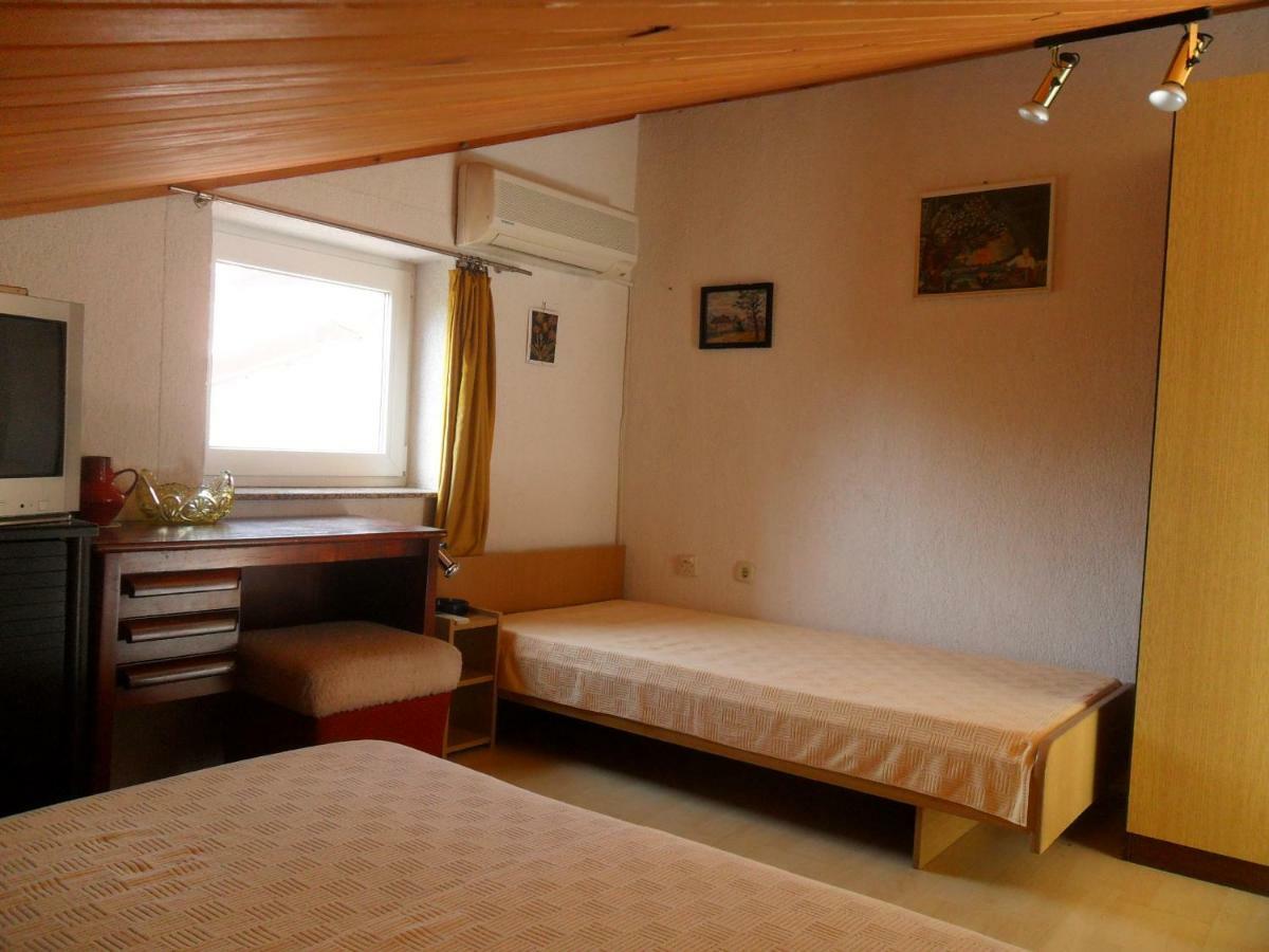 Apartments Simpa Njivice Ngoại thất bức ảnh