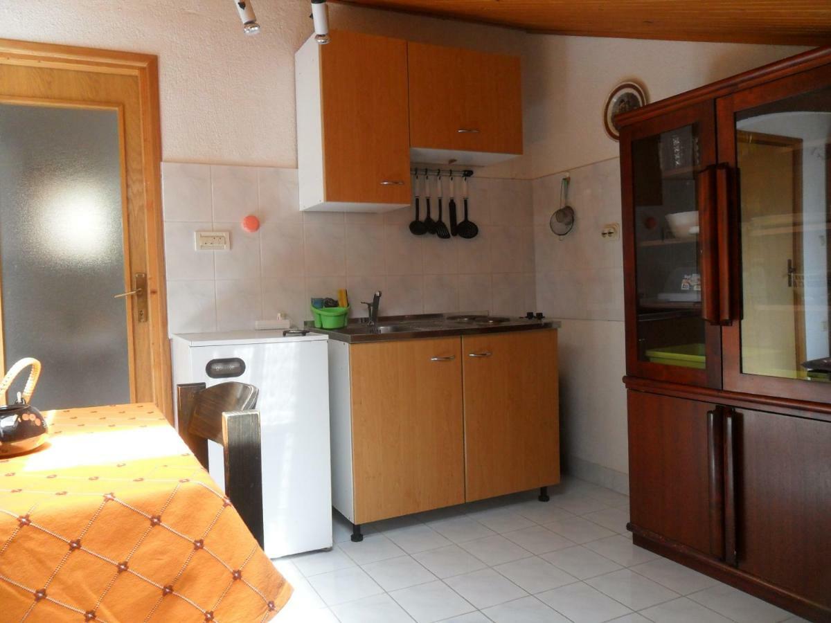 Apartments Simpa Njivice Ngoại thất bức ảnh